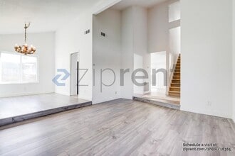 Building Photo - Unit