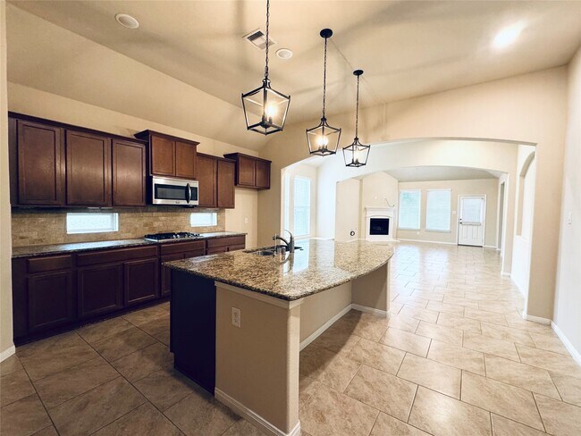 Building Photo - 23607 Tirino Shores Dr