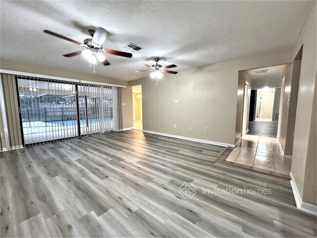 Building Photo - 2865 Fair Green Dr