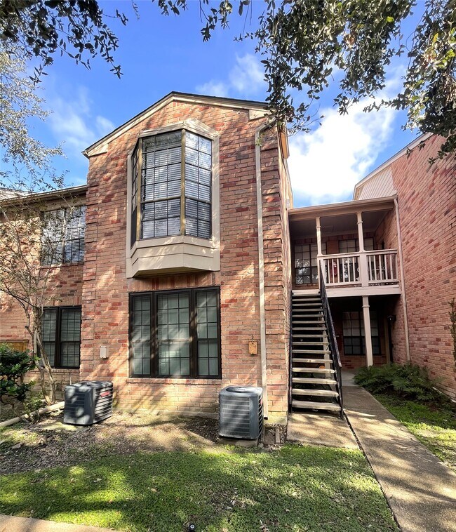 Foto del edificio - 2255 Braeswood Park Dr