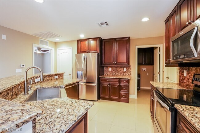 Foto del edificio - 2617 43rd St W