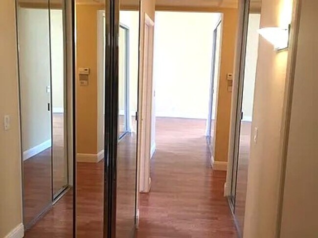 Foto del edificio - Two Bed and Two Bath Condo in The Keys in Walnut Creek-Close to Downtown!