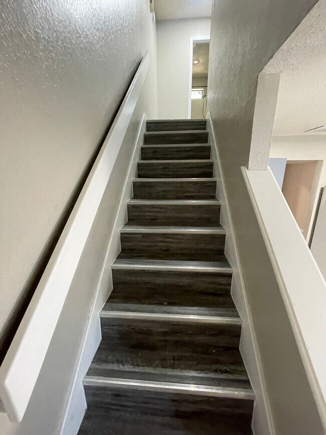 Foto del edificio - Beautiful 2bed/1bath Apartment Home