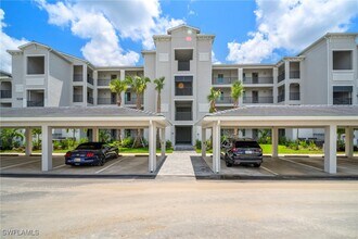 Building Photo - 15285 Grn Acrs Ave
