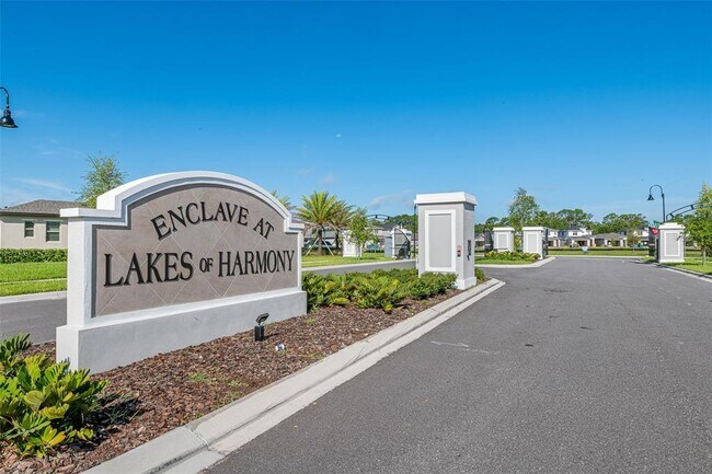 Foto del edificio - 7480 Wing Span Wy