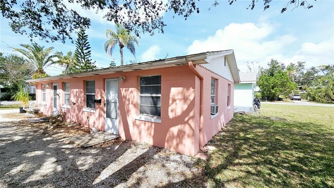 Building Photo - 19 N Mango St