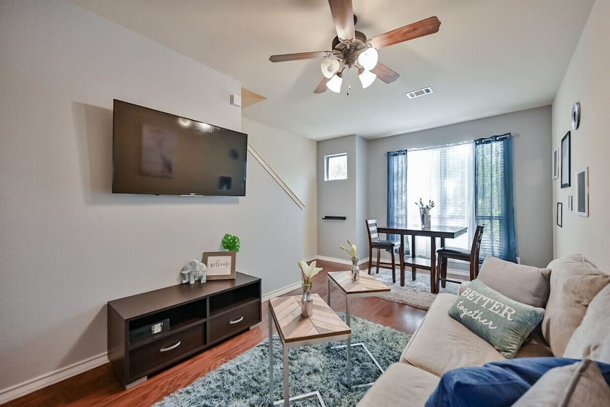 Foto principal - 904 E Glenn Crossett St