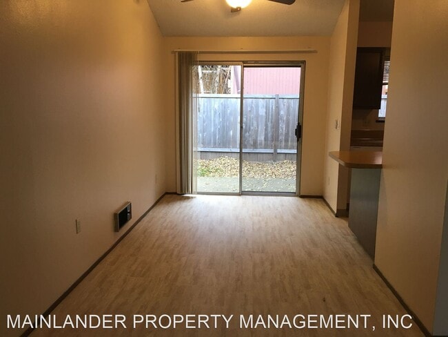 Foto del edificio - 3 br, 2 bath House - 5005 SW POMONA STREET