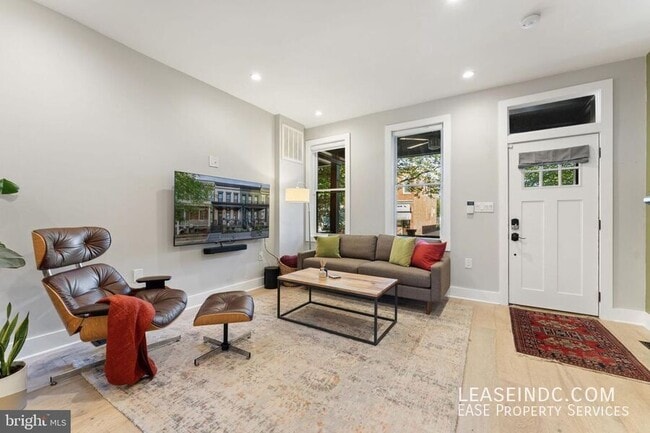 Foto del edificio - 121 15th St SE