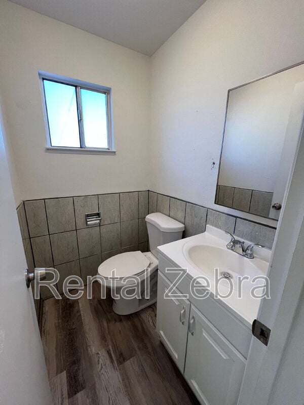 Foto del edificio - 552-556 W. Main St