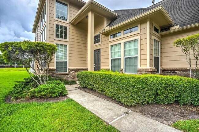 Foto del edificio - 1726 Pepper Hill Ln