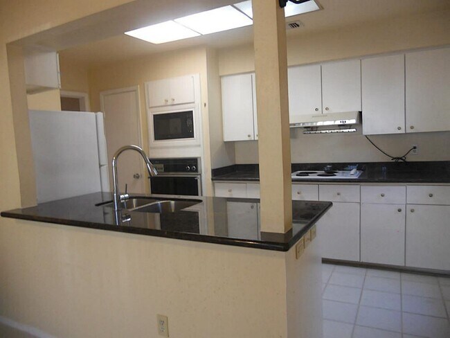 Building Photo - 4138 Sun Meadow Dr