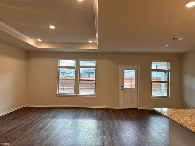 Building Photo - 5 br, 3 bath House - 32 Pacific Loon Street