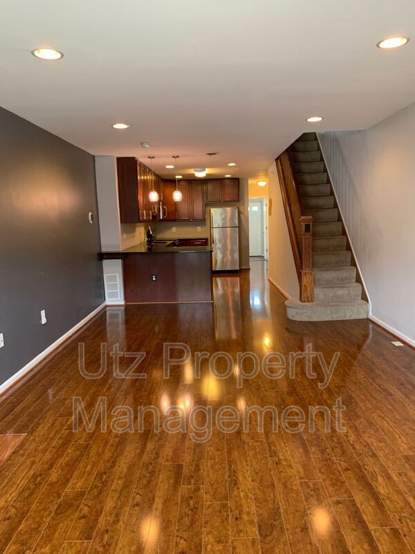 Building Photo - 151 N Milton Ave