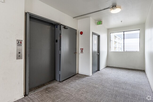 Ascensor - Kenmore Towers