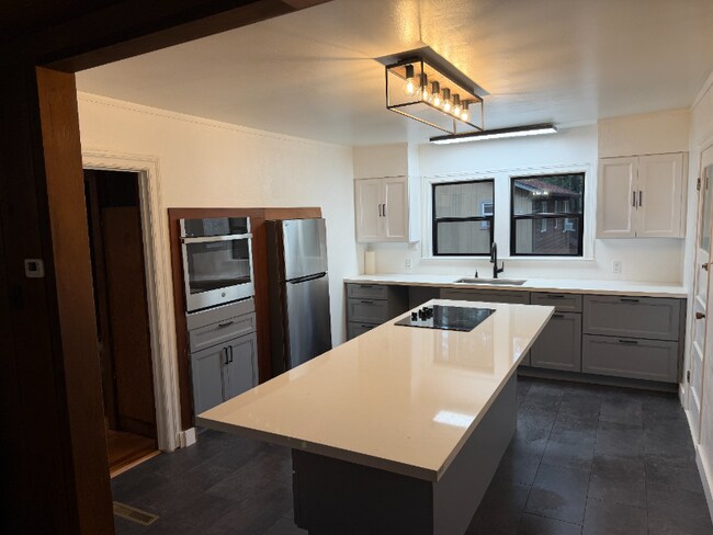 Foto del edificio - 19479 Hidden Valley Rd