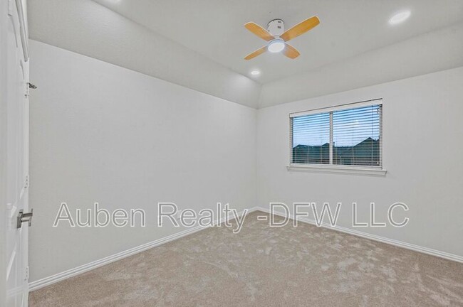 Building Photo - 1045 Rodin Ln