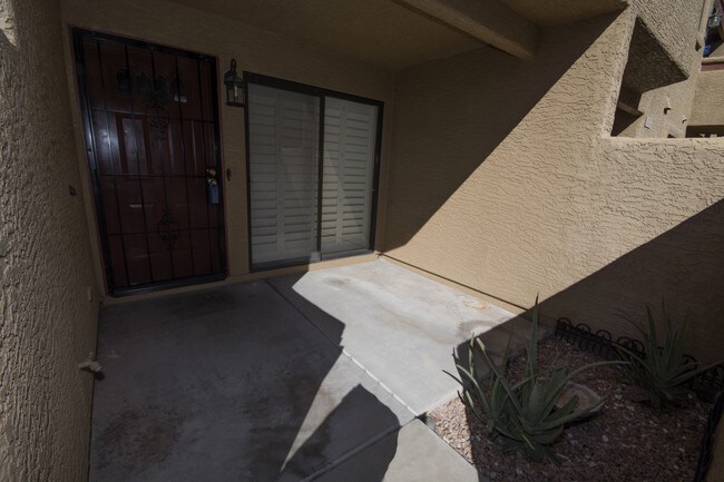 Foto del edificio - 850 S River Dr