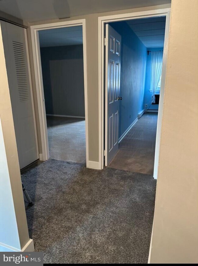 Foto del edificio - 100 Campbell Cir