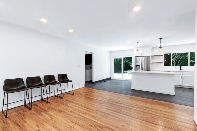 Foto del edificio - 1512 Beechwood Dr