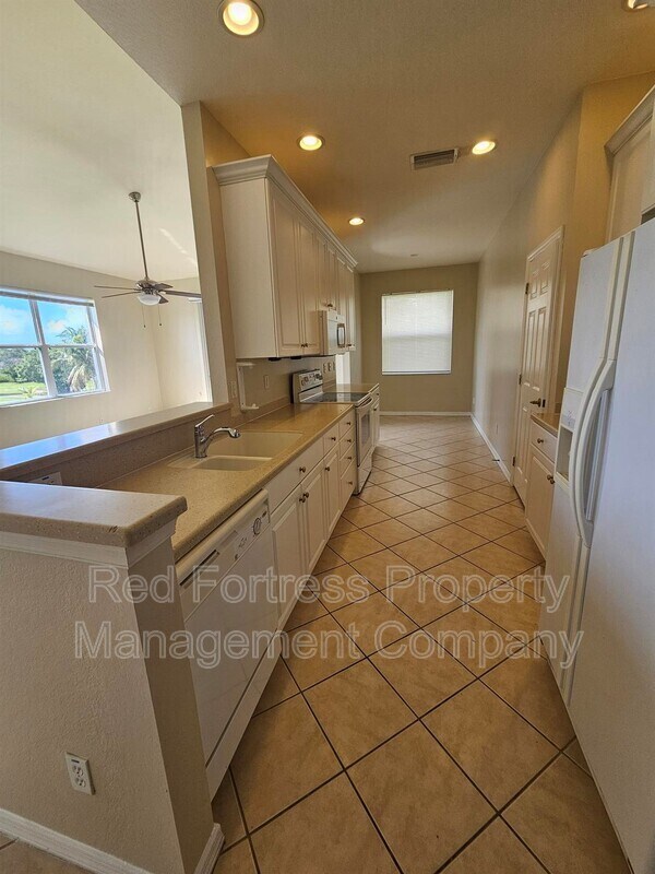 Foto del edificio - 4202 Liron Ave