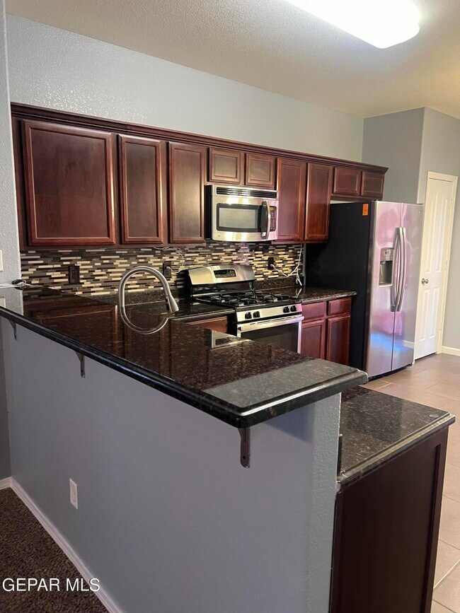 Building Photo - 4917 Ruben Soto