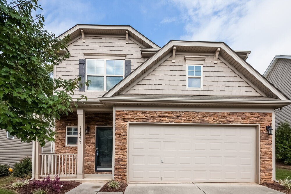 Foto principal - 11723 Sweetbriar Ridge Dr