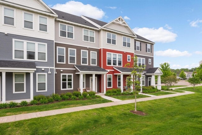 Building Photo - 645 Satori Way