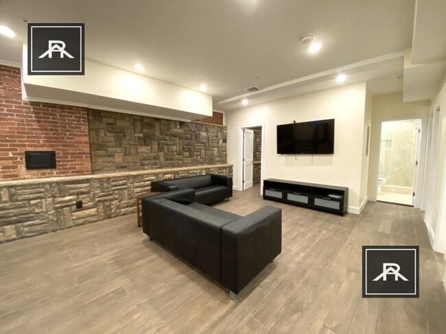 Photo - 3 bedroom in Brookline MA 02446 Apartment