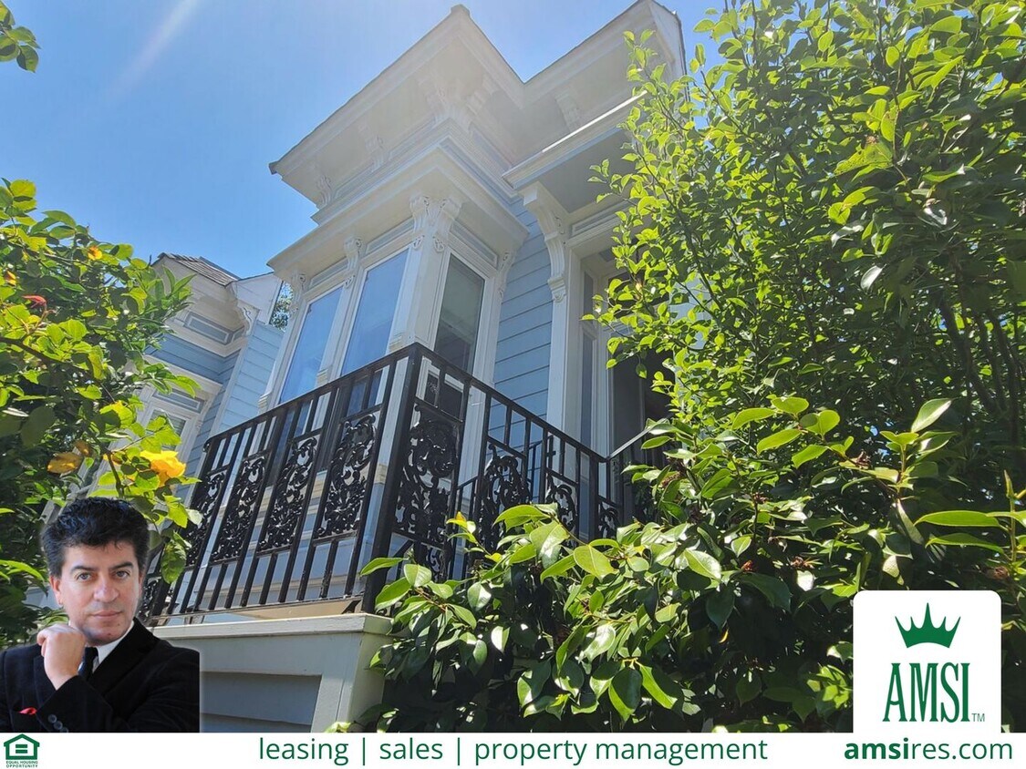Primary Photo - Updated top of the line Edwardian House in...