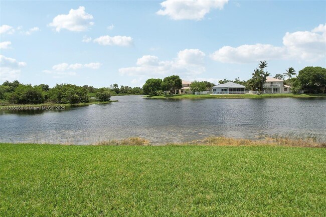 Foto del edificio - 16710 NW 12th St