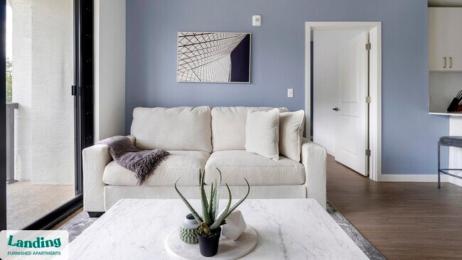 Foto del edificio - 7301 Lake Bank Lp
