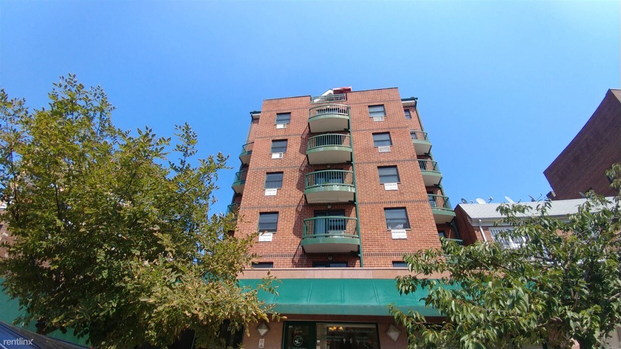 Primary Photo - 8371 116th St