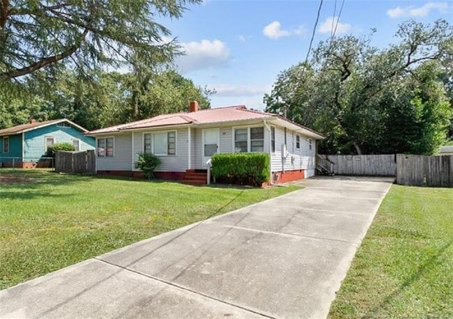 Building Photo - 909 Sandalwood Dr