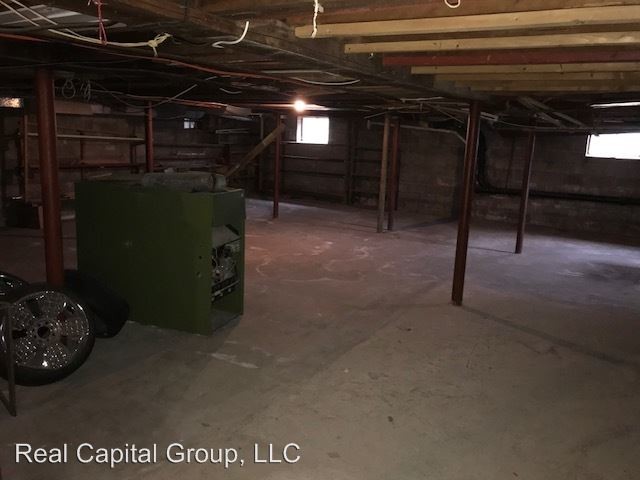 Building Photo - 3 br, 1.5 bath House - 42 Bayberry Rd