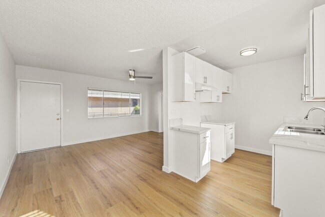 Foto del edificio - 940 W Gage Ave