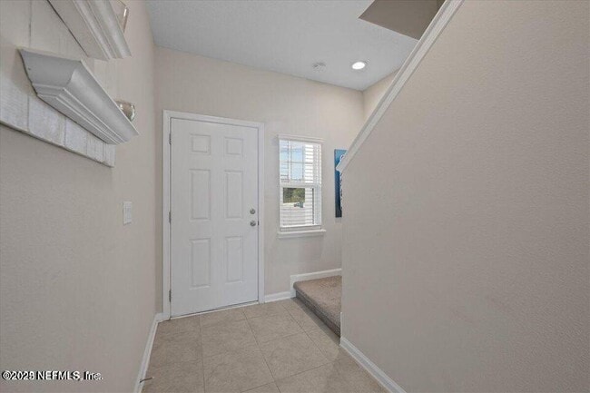 Building Photo - 12930 Ludo Rd