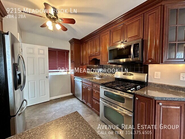 Foto del edificio - 9215 Meadowbrook Ln