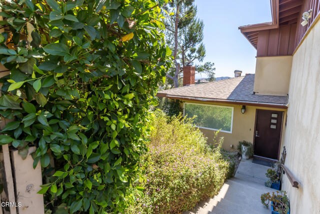 Foto del edificio - 1932 Hilldale Dr