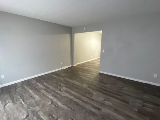 Building Photo - 5428 N Division St