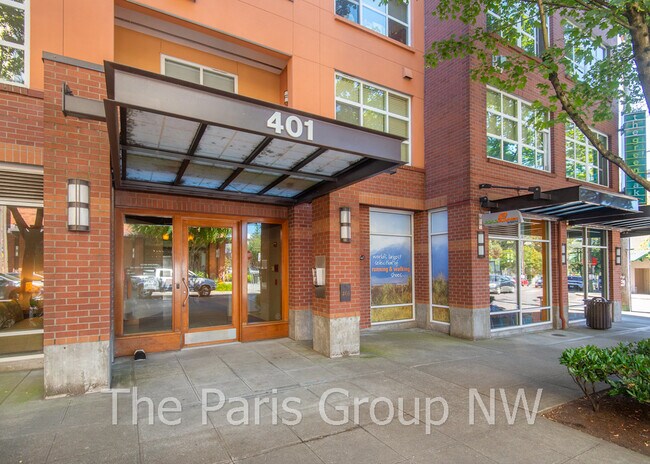 Building Photo - 401 NE 71st St