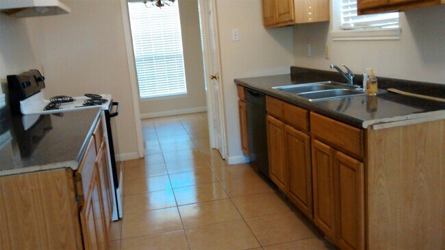 Foto del edificio - 11034 Sagevalley Dr