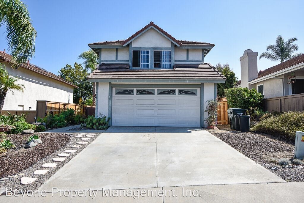 Foto principal - 3 br, 2.5 bath House - 1939 Elm Ridge Dr