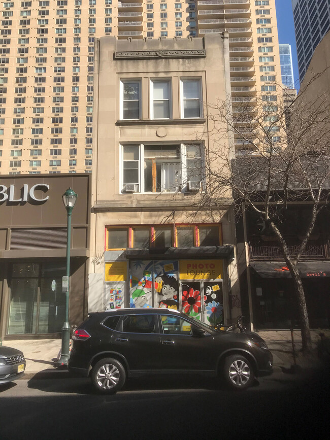 View of building from sidewalk - 1909 Chestnut St