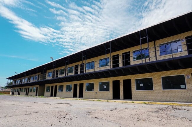 Foto del edificio - First Full Month Rent Free plus a Free Ring Camera