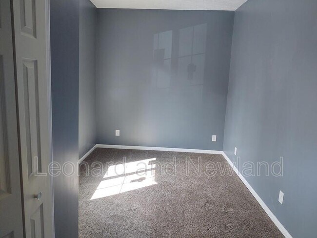 Foto del edificio - 317 Woodlawn Ave