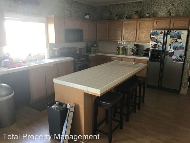 Building Photo - 1358 Clarete Ct