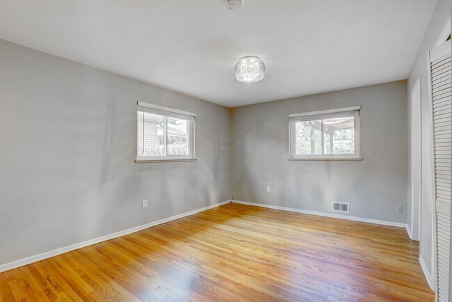 Building Photo - 1290 S Gaylord St