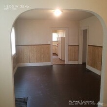 Building Photo - 1205 W 32nd St