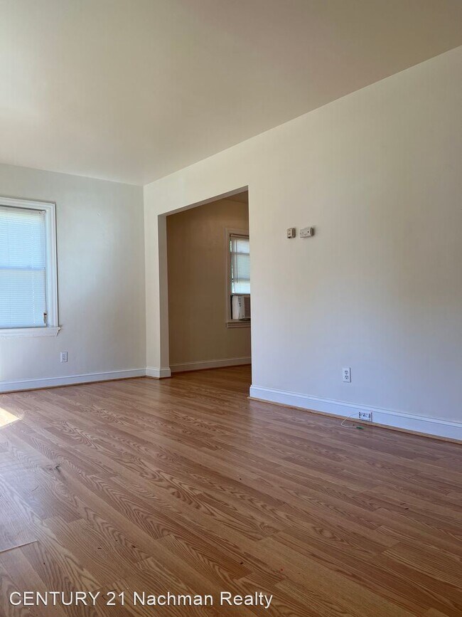 Building Photo - 2 br, 1 bath House - 318 Darby Avenue